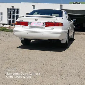 Toyota Camry 2001