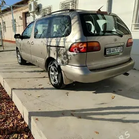 Toyota Sienna 2000