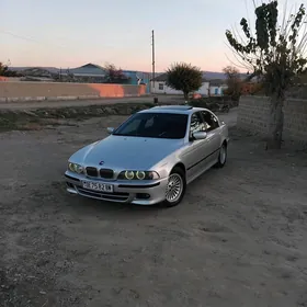 BMW E39 2001