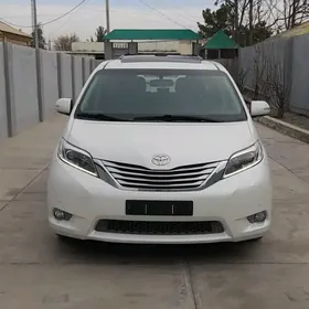 Toyota Sienna 2015