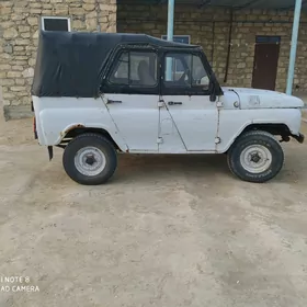 UAZ 469 2004