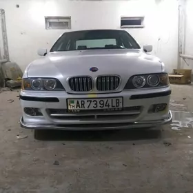 BMW E39 2000