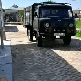 UAZ 469 1992