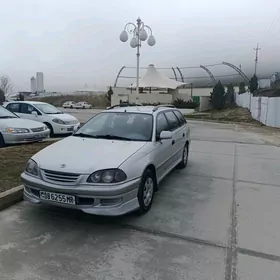 Toyota Avensis 1999