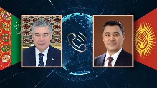 Gurbanguly Berdimuhamedow Sadyr Žaparowy Aşgabatda geçiriljek foruma çagyrdy