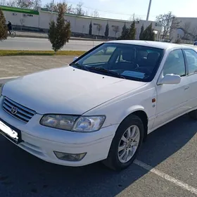 Toyota Camry 1999