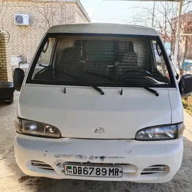 Toyota Hiace 2000