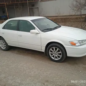 Toyota Camry 2000