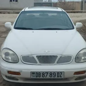 Daewoo Leganza 1998