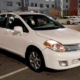 Nissan Versa 2008