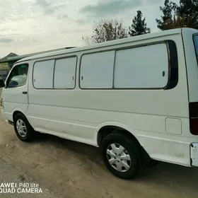 Toyota Hiace 2002