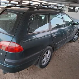 Toyota Avensis 2002