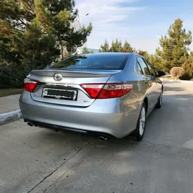 Toyota Camry 2017