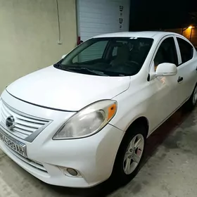 Nissan Versa 2012