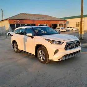 Toyota Highlander 2020