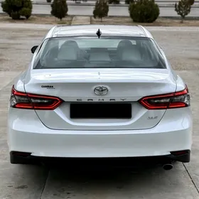 Toyota Camry 2021