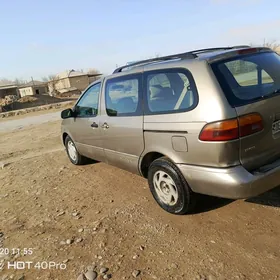 Toyota Sienna 1999