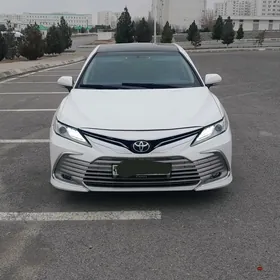 Toyota Camry 2018