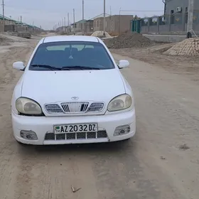 Daewoo Lanos 2002