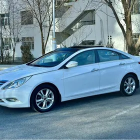 Hyundai Sonata 2011