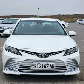 Toyota Camry 2020