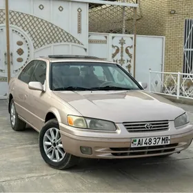 Toyota Camry 1998