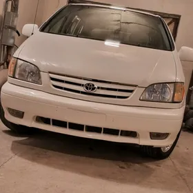 Toyota Sienna 2001