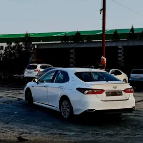 Toyota Camry 2022