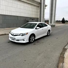 Toyota Camry 2013