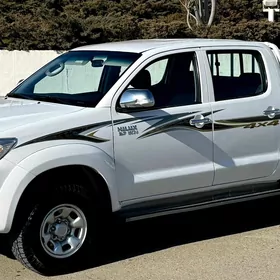 Toyota Hilux 2014