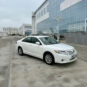 Toyota Camry 2011