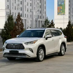 Toyota Highlander 2020