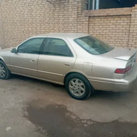 Toyota Camry 1998