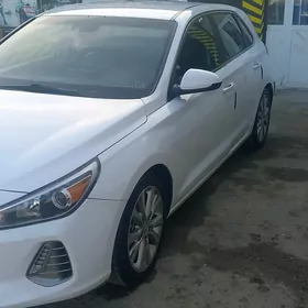 Hyundai Elantra GT 2018