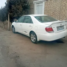 Toyota Camry 2004