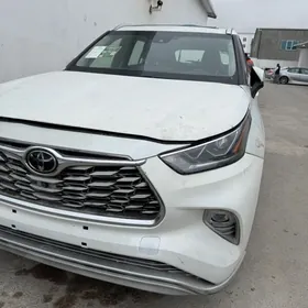 Toyota Highlander 2022