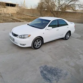 Toyota Camry 2004