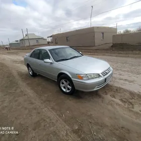 Toyota Camry 2001