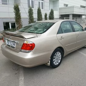 Toyota Camry 2005