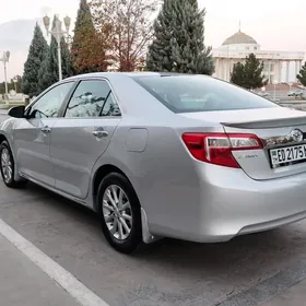 Toyota Camry 2014