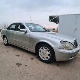 Mercedes-Benz 230E 2000