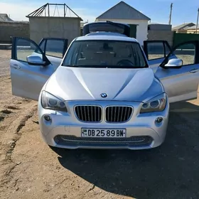 BMW X1 2012