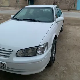 Toyota Camry 1999