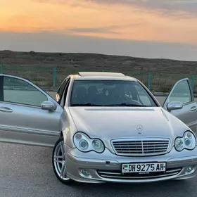 Mercedes-Benz C320 2001