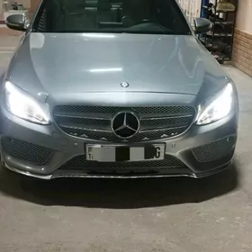 Mercedes-Benz C300 2015