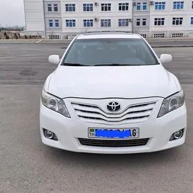 Toyota Camry 2011