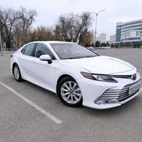 Toyota Camry 2020