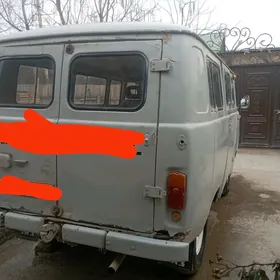 UAZ 2206 2000