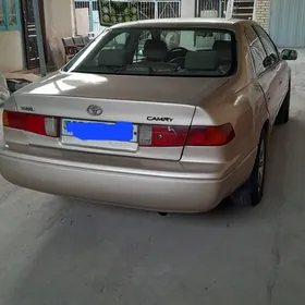 Toyota Camry 2000