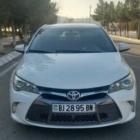 Toyota Camry 2017